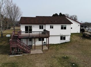 4940 River Ridge Dr NW, Cambridge, MN 55008