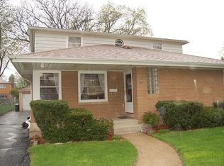 40 N Illinois Ave, Villa Park, IL