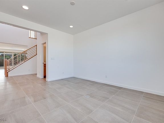 4th image of 1418 Crimson Sunbird Ave