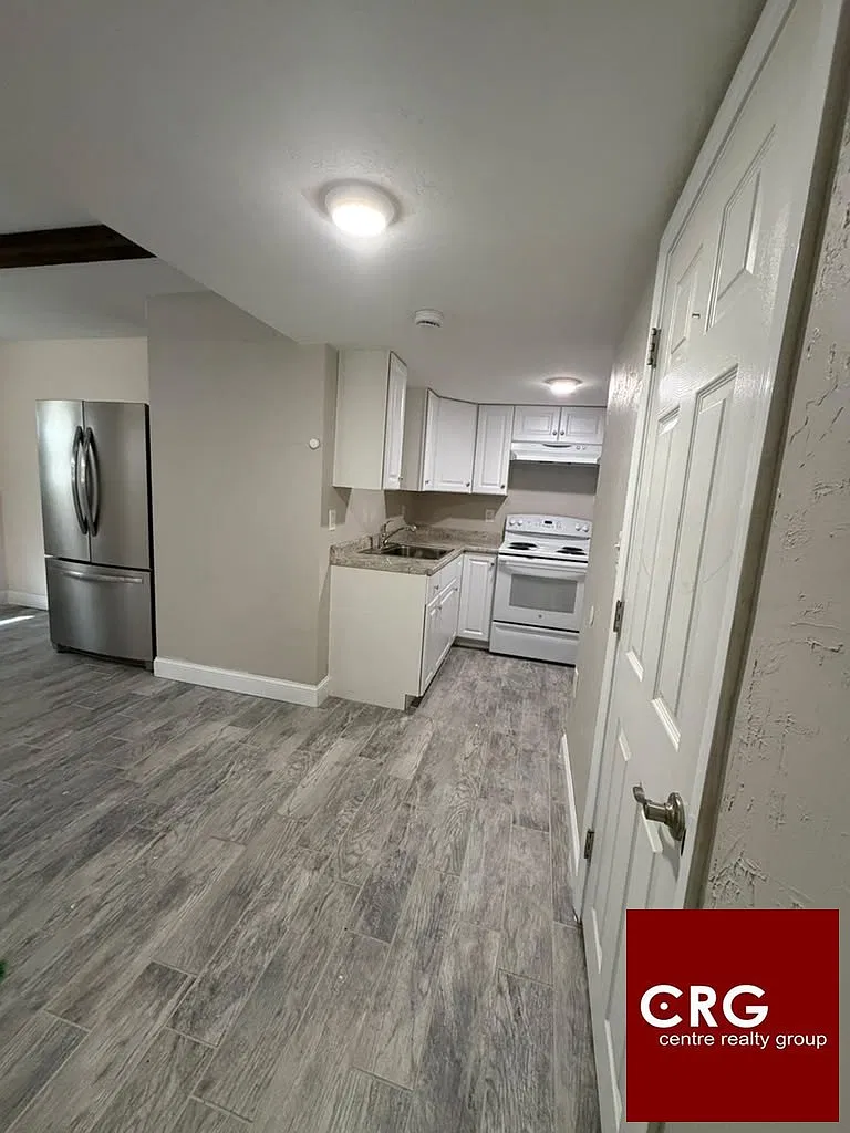 2 bed, 1.0 bath, $2,700 — Photo 4