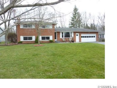 235 Saint Andrews Dr, Rochester, NY, 14626