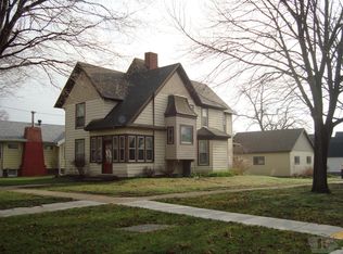 422 S Iowa Ave, Eagle Grove, IA 50533