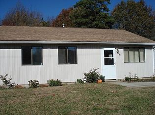 76 Girard Ave, Sicklerville, NJ 08081