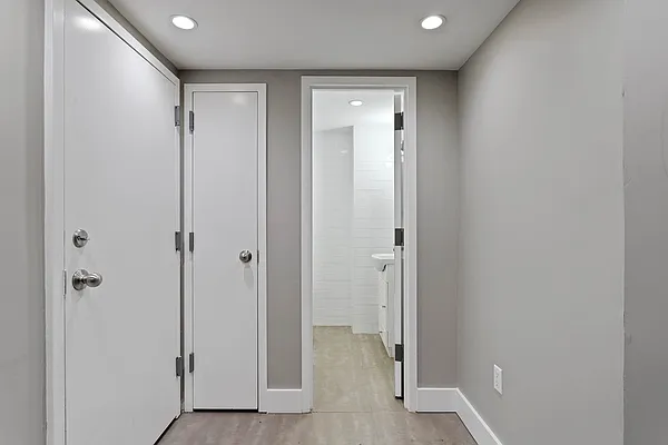 Rented by Safdie Realty Group | media 26