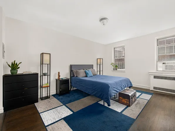 720 Ft Washington Avenue image 5 of 6