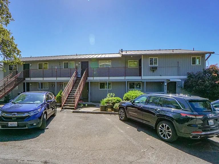 2100-2106 E 5th St #2102 — Photo 14