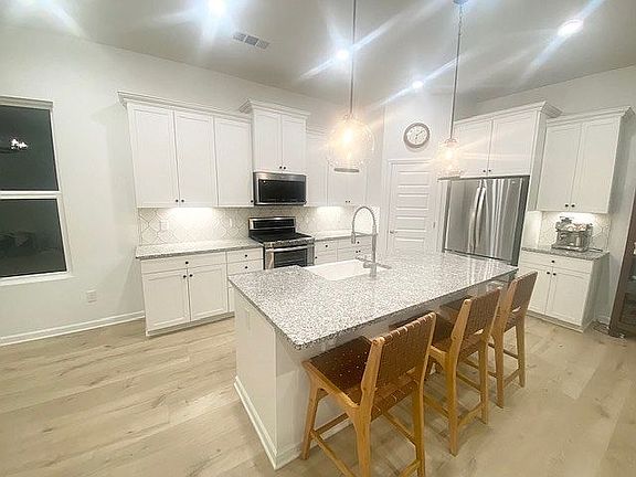 Plenty of Countertop Space!