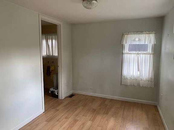 5th image of 8795 Fuller Rd