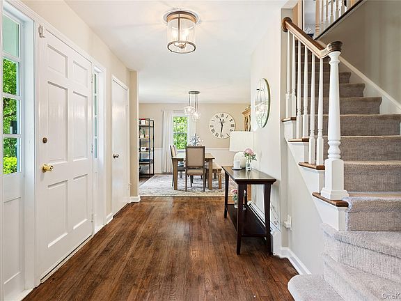 2nd image of 14 Briarwood Lane