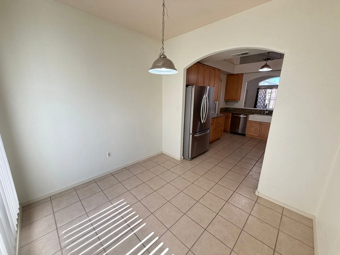 3 Bedroom 3 Bathroom 2 Car Garage — Photo 2