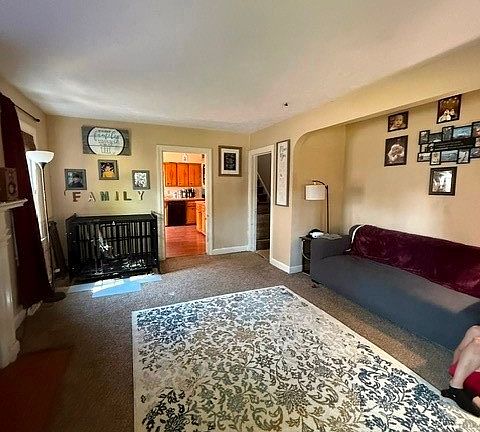5th image of 178 Argyle Ave