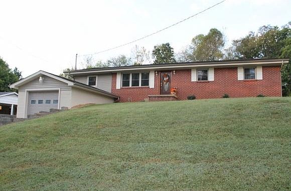 1st image of 205 Nadine Ave