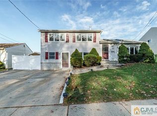 44 Haven Ter, Parlin, NJ 08859