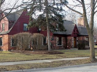 100 S Herbert Rd, Riverside, IL 60546