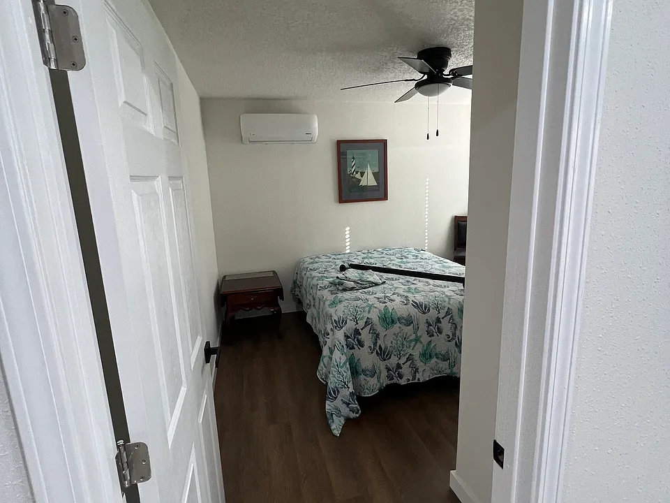1114 Center St