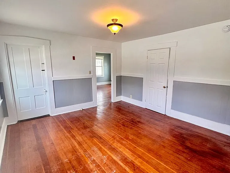 30 Central St — Photo 4