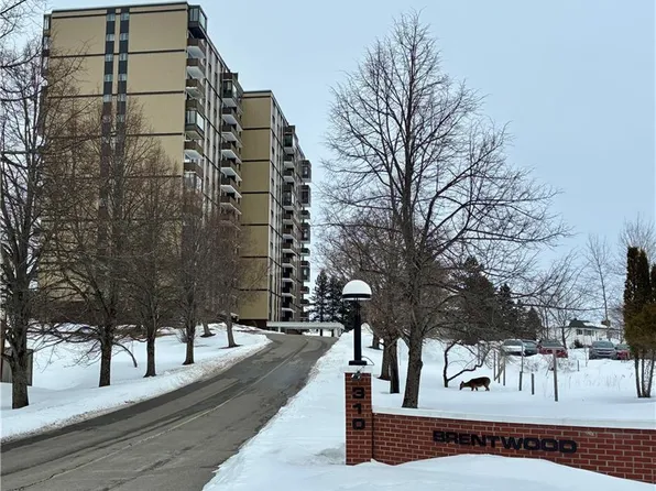 310 Woodward Ave #304, Saint John, NB E2K 2L1