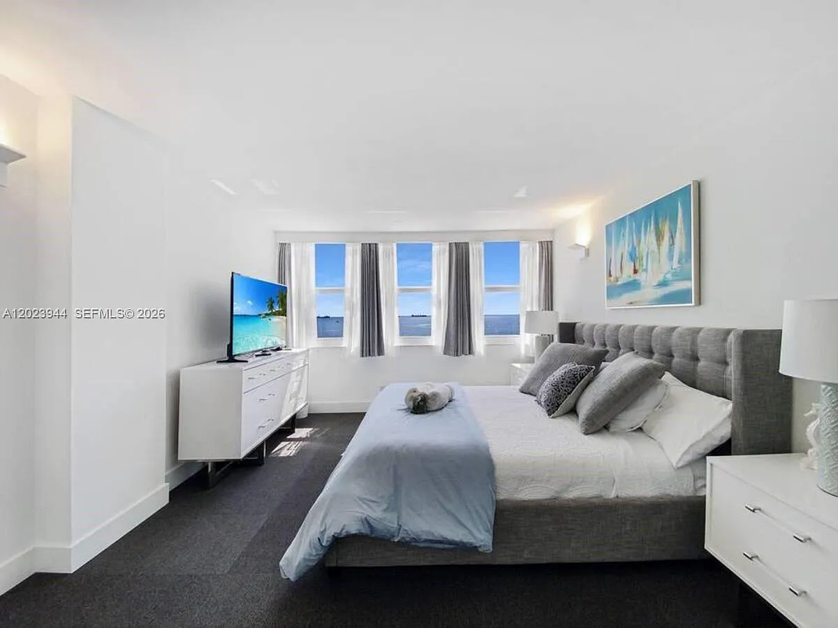 2 bed, 1450 sqft, $6,000 — Photo 3