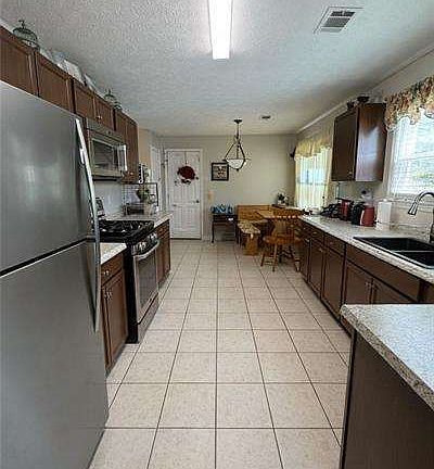 4th image of 3957 Wintersweet Dr