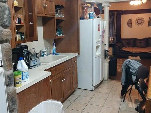 5th image of 1201 W Colvin St #5