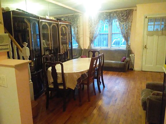 4th image of 1420 E 16th St