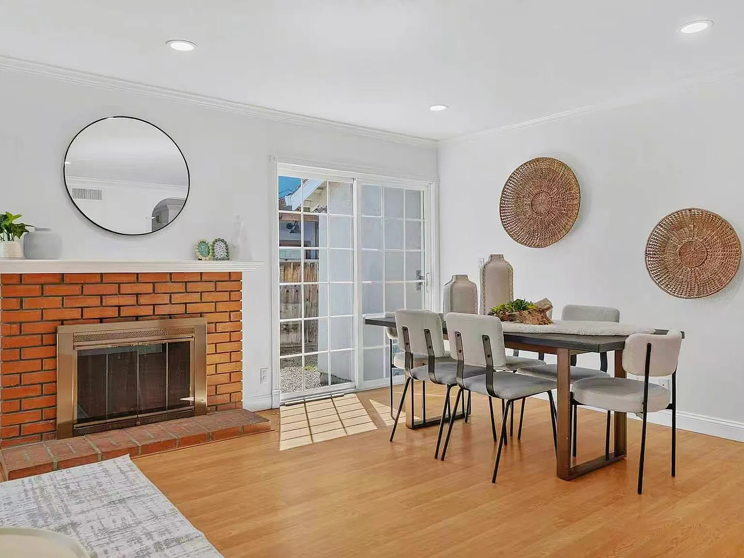 3 bed, 1440 sqft, $4,595 — Photo 4
