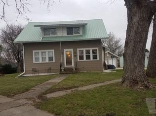 101 3rd St NE, State Center, IA 50247