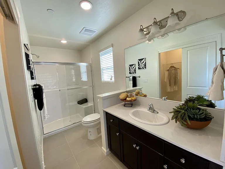 2052 N Rogers Ln — Photo 19