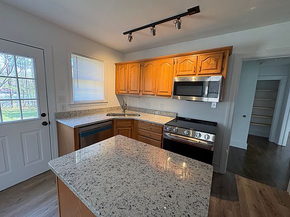 5th image of 2008 Colonial Ave