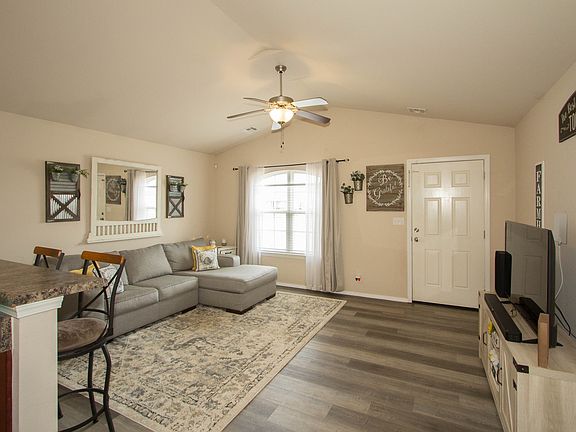 3rd image of 8614 S 261 East Ave
