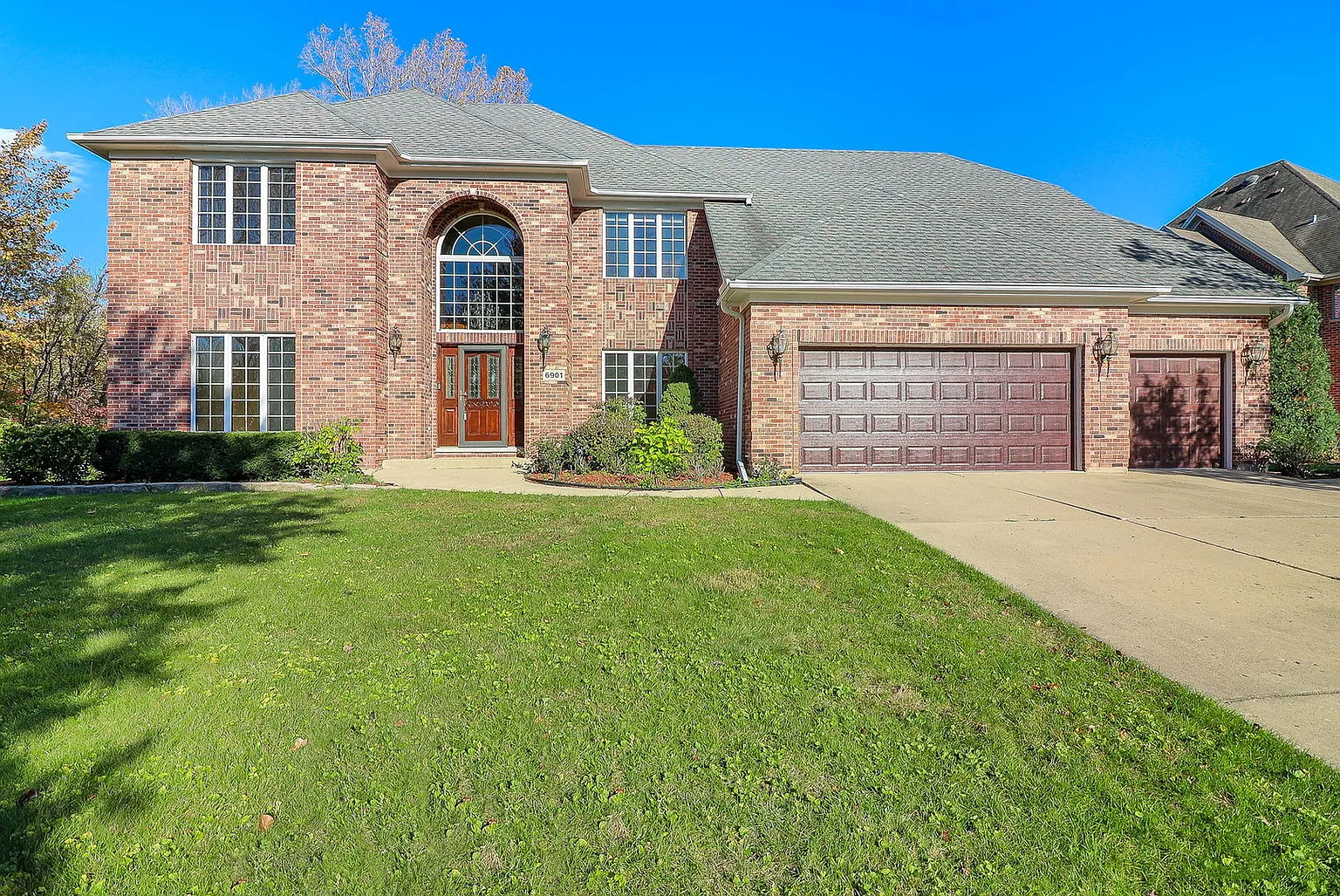 6901 Sweetbriar Ln photo 1