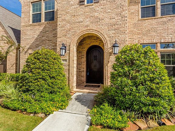 2nd image of 5119 Hawthorne Springs Ln
