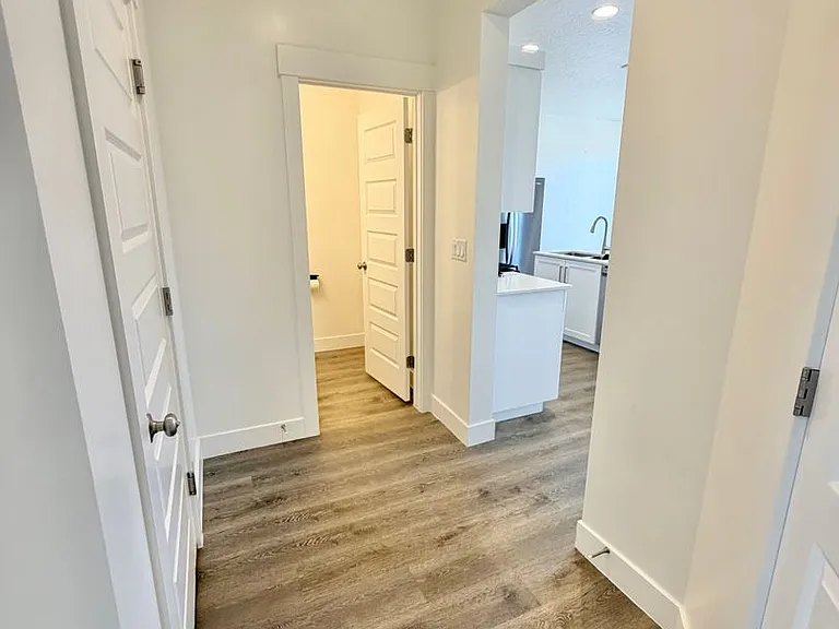 2375 E Luciano Ln — Photo 4
