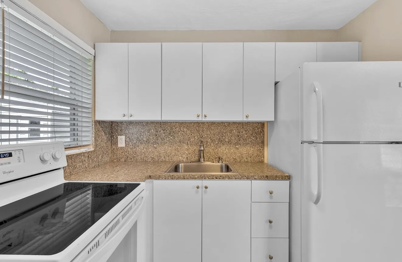 2 bed, 618 sqft, $2,300 — Photo 4