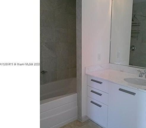 3rd image of 1050 Brickell Ave APT 2912