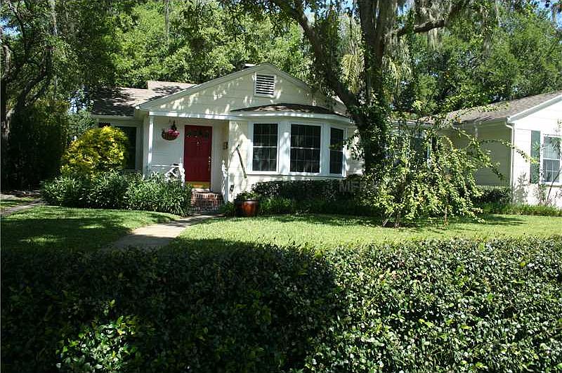 1st image of 3021 W Fair Oaks Ave