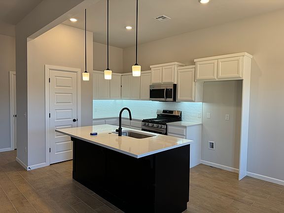 5th image of 2314 Arcady Ave