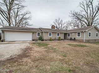 15301 W Spring Valley Rd, Gravette, AR 72736