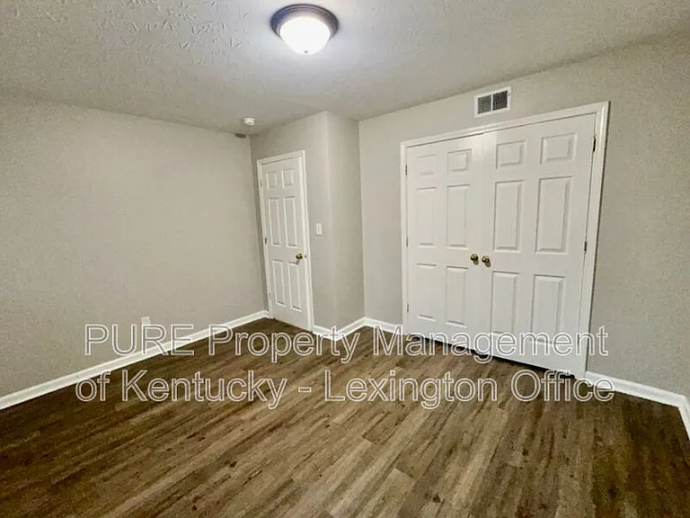 276 Grinder Ct — Photo 16