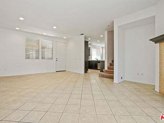 3rd image of 3644 W Luther Ln