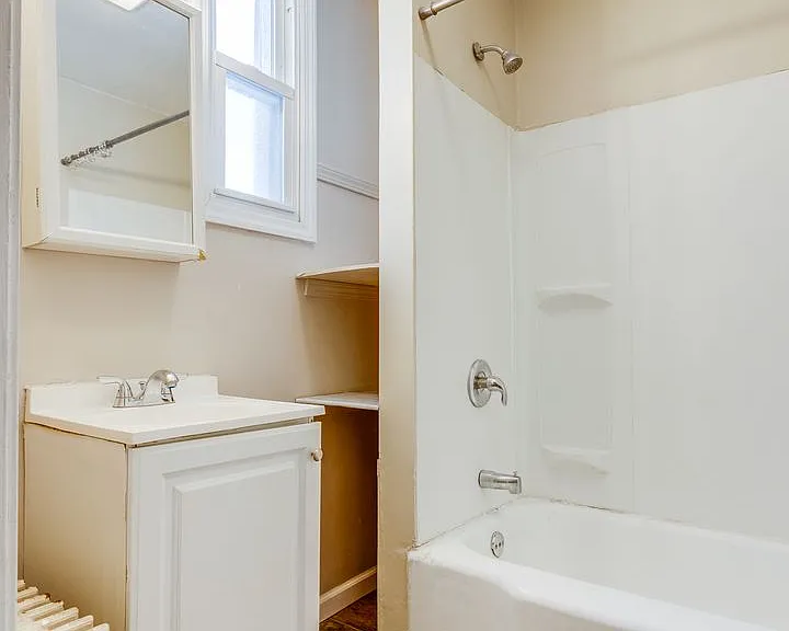 12 E Sycamore St — Photo 15