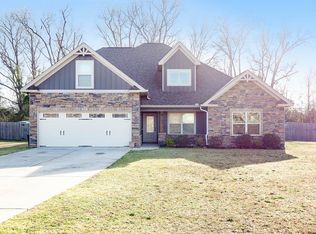42 Winter Hawk Dr, Fort Mitchell, AL 36856