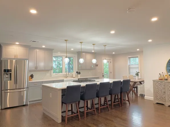 25 Suffolk St #3, Chelsea, MA 02150