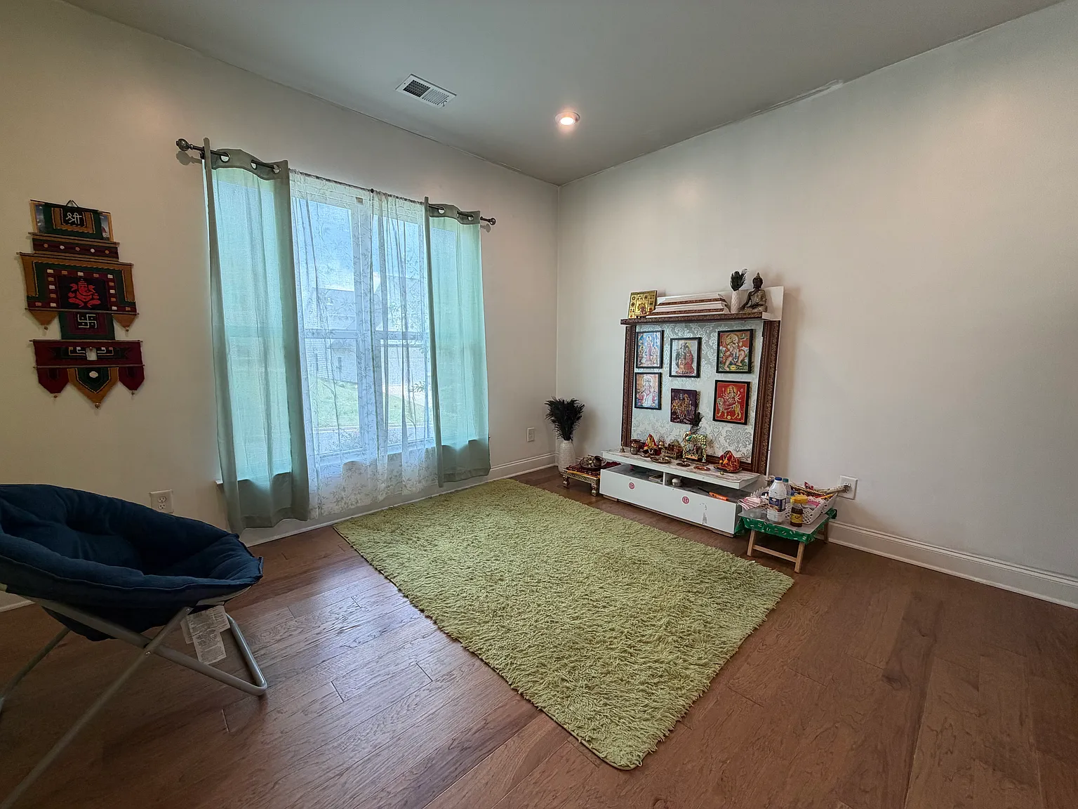 5 bed, 3.5 bath, 3282 sqft, $3,200 — Photo 4