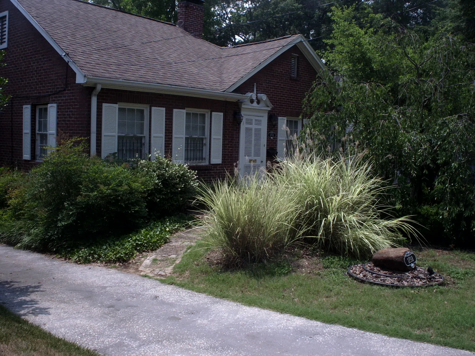 1758 Monroe Dr NE — Photo 1
