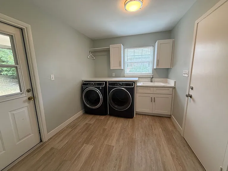 420 Dolphin St — Photo 13