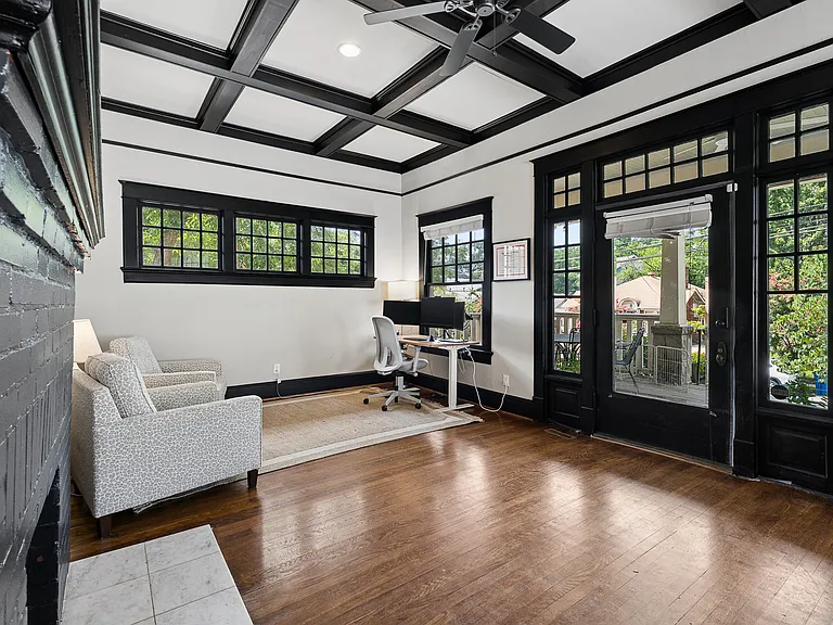 1029 Greenwood Ave NE #1 — Photo 4