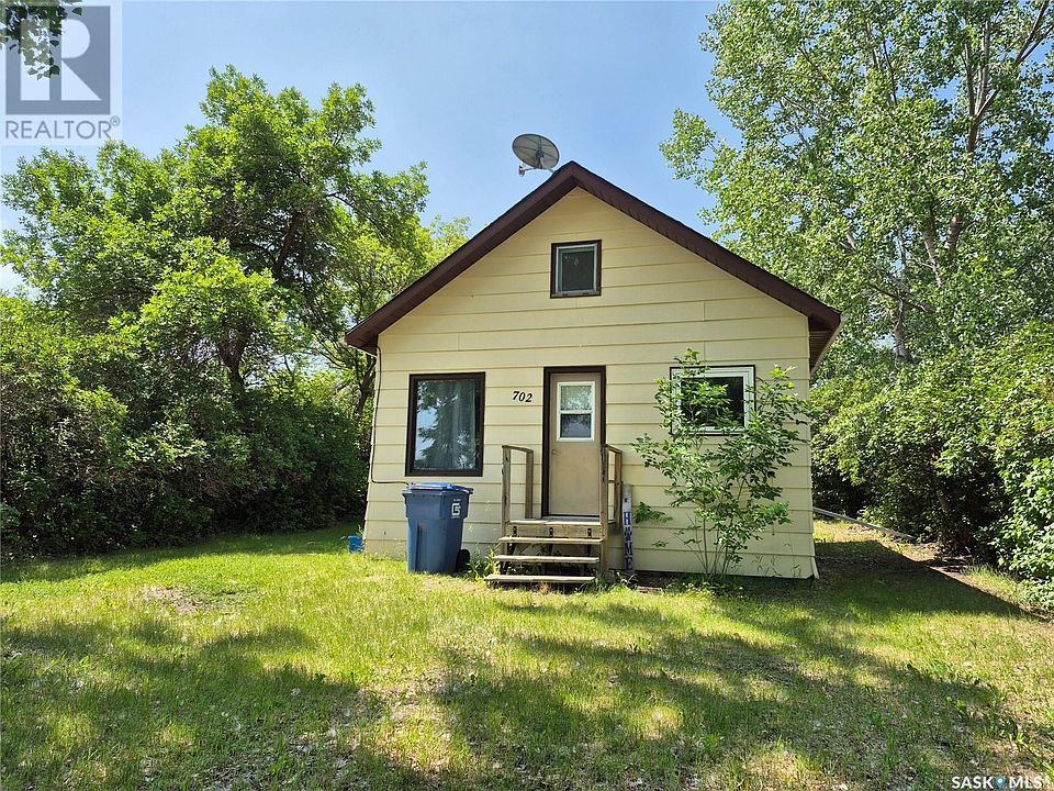 1st image of 702 Healy Ave