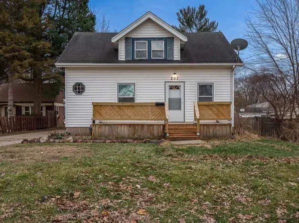 207 River Park Rd, Loves Park, IL 61111