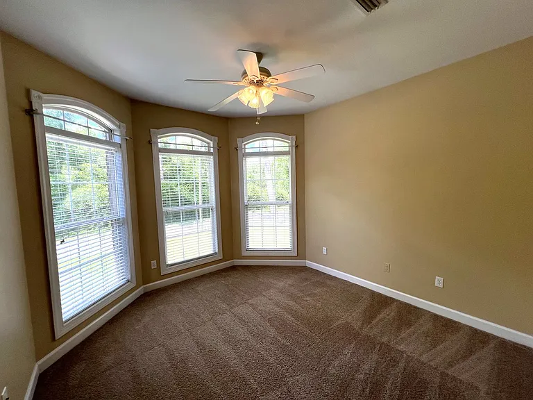 123 W Edgewood Dr — Photo 12